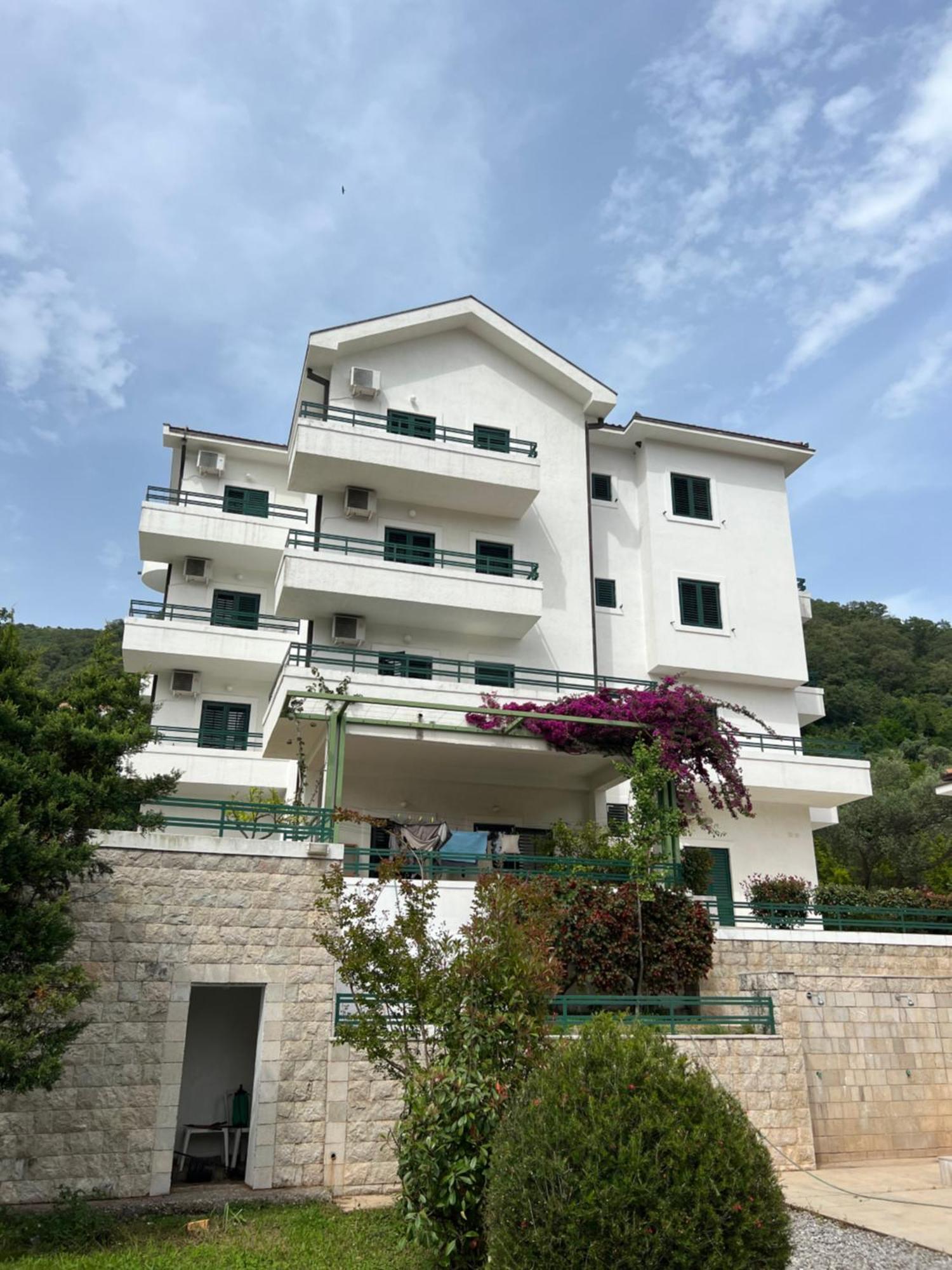 Renome Apartment Petrovac Exterior photo